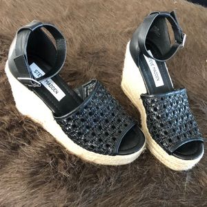 Steve Madden platform sandals
